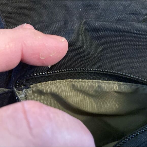 Baggallini Black Crossbody Bag - Picture 6 of 8